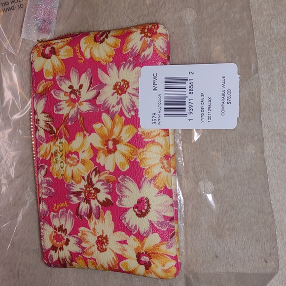 COACH🇺🇲 Vintage Daisy Script Print Corner Zip - Picture 8 of 12